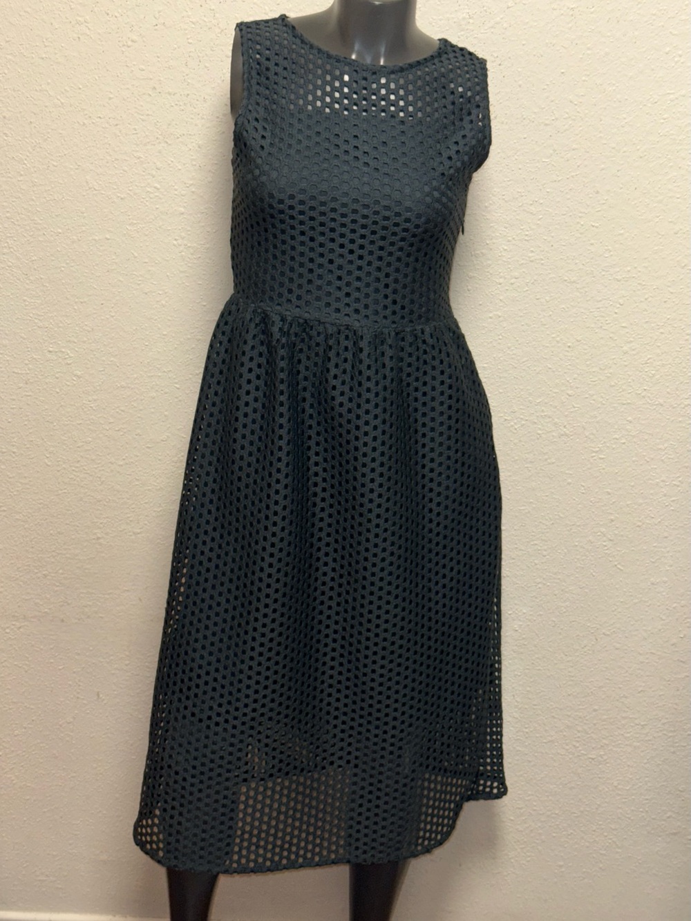 H&M Black Sleeveless Eyelet Midi Dress